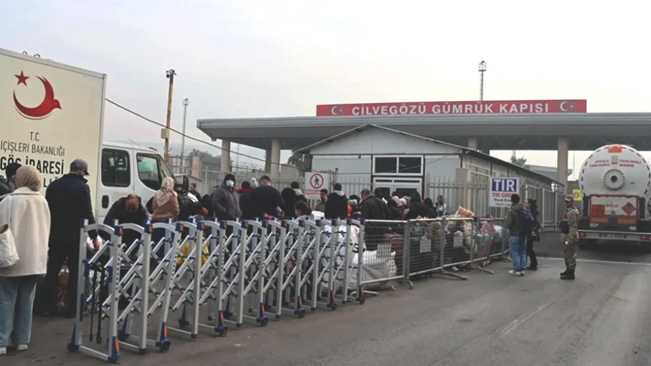 Suriye'ye Pasaportla Geçiş İşlemleri Başladı! İçişleri Bakanlığı'ndan Önemli Duyuru